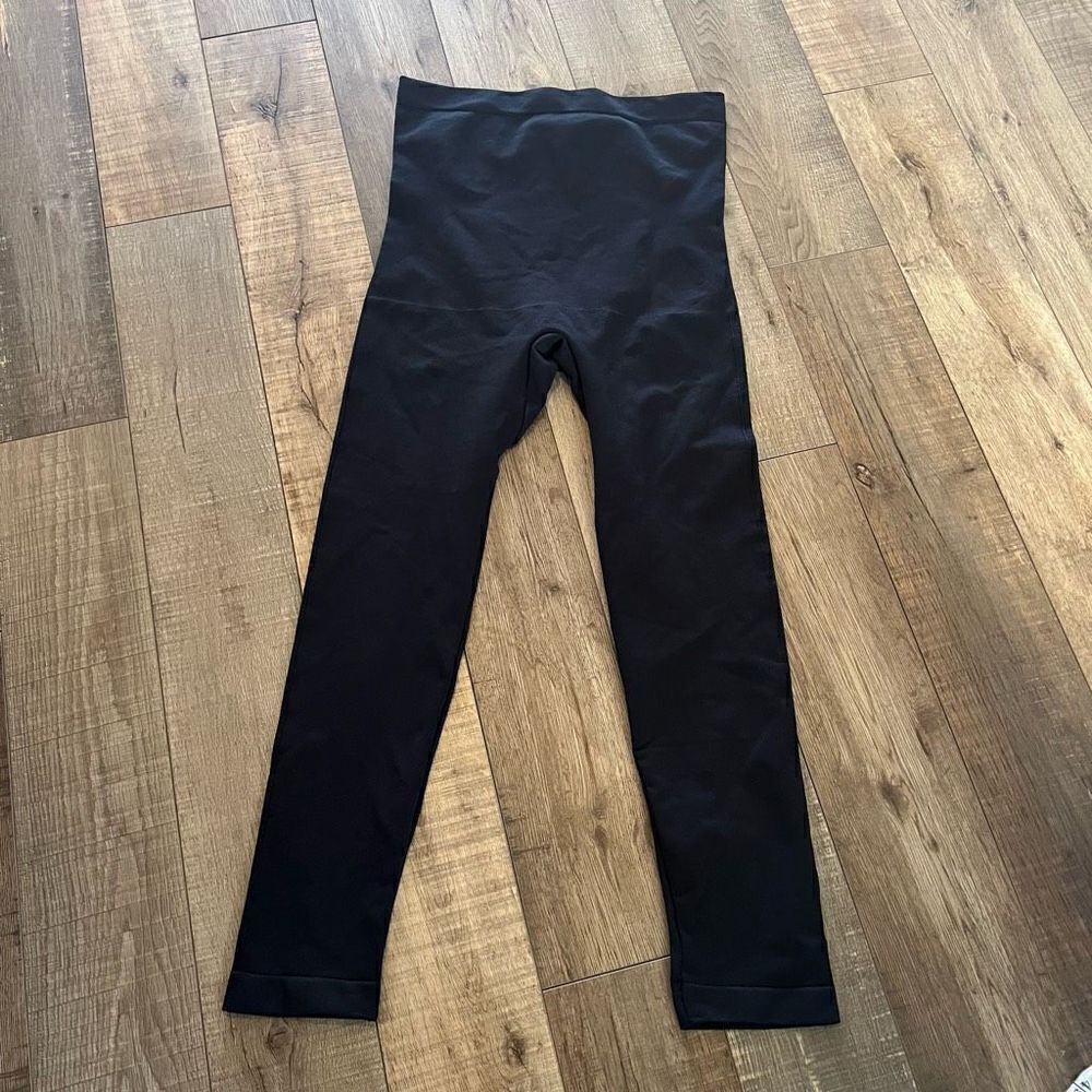 Underoutfit women’s leggings sizeL